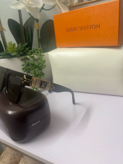 Lentes de Sol Fashion Estilo LV Oversized para Mujer | Negro con Detalles Dorados