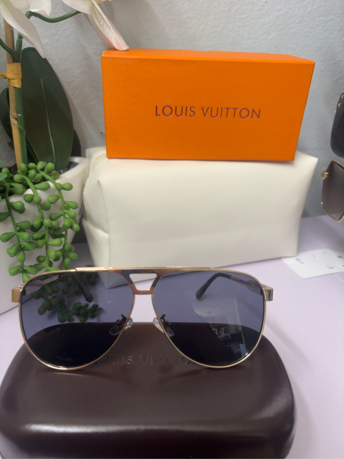 Lentes de Sol Estilo LV Aviador Dorados para Mujer – Café Degradado - Negro