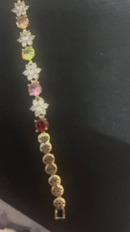 Brazalete Floral Multicolor Oro Laminado | Circonias Premium | Doble Broche Ajustable